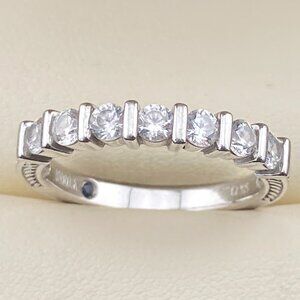 VANNA K 925 Sterling Silver Round-Cut Shaped 7 stones C Z Ring Size 8 - 3.4gm